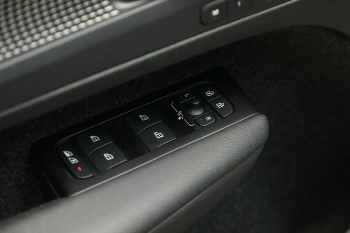 volvo-xc-40-elektrisitet-2021-big-22