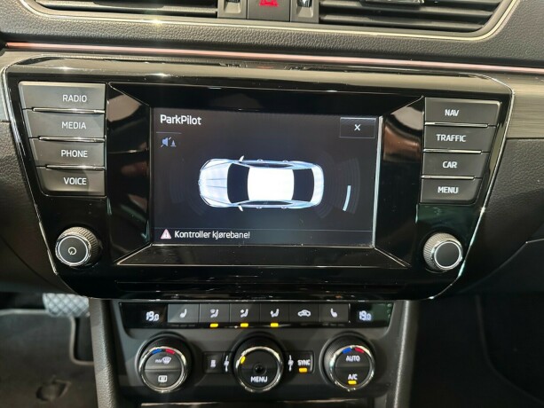 skoda-superb-diesel-2017-big-23