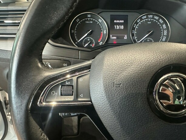 skoda-superb-diesel-2017-big-26