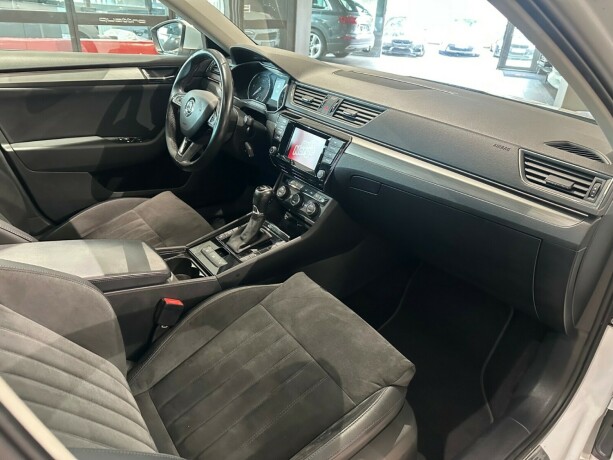 skoda-superb-diesel-2017-big-15