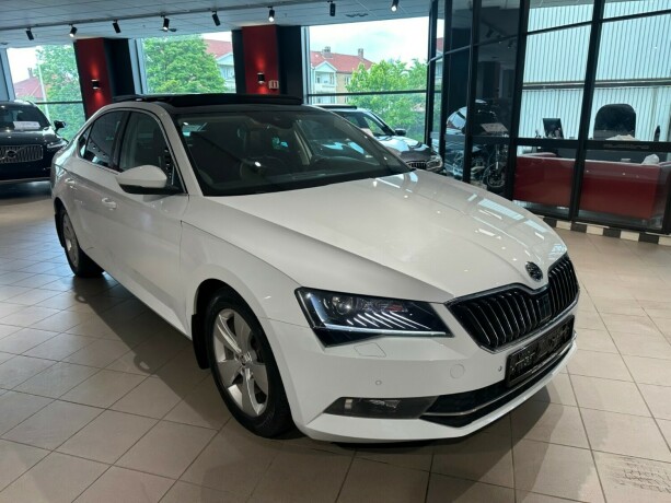 skoda-superb-diesel-2017-big-6