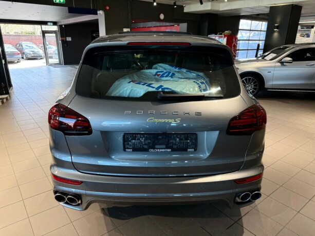porsche-cayenne-elektrisitetbensin-2015-big-4