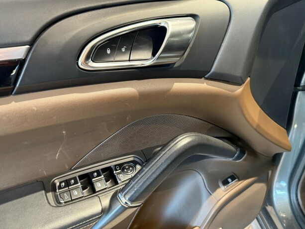 porsche-cayenne-elektrisitetbensin-2015-big-25