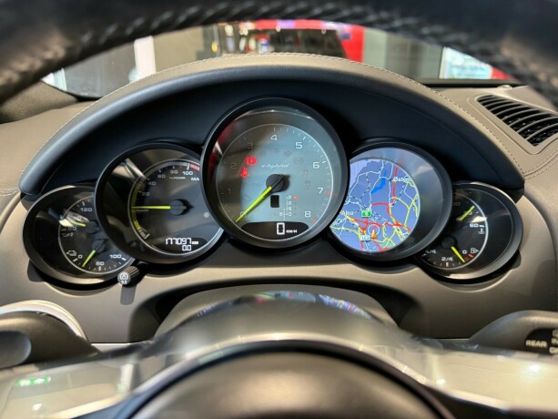 porsche-cayenne-elektrisitetbensin-2015-big-21