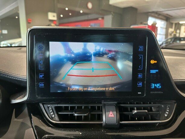 toyota-c-hr-bensin-2017-big-21