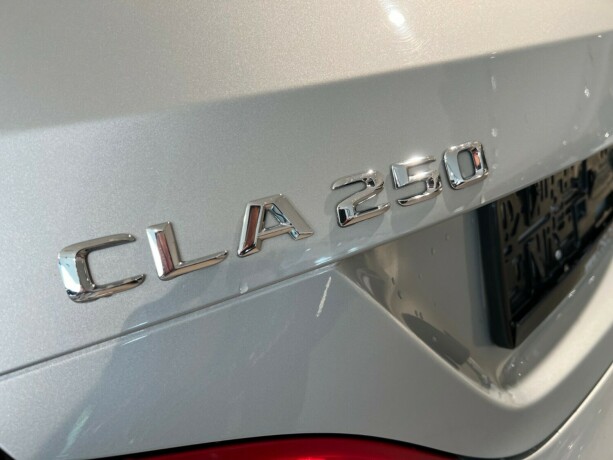 mercedes-benz-cla-bensin-2015-big-26