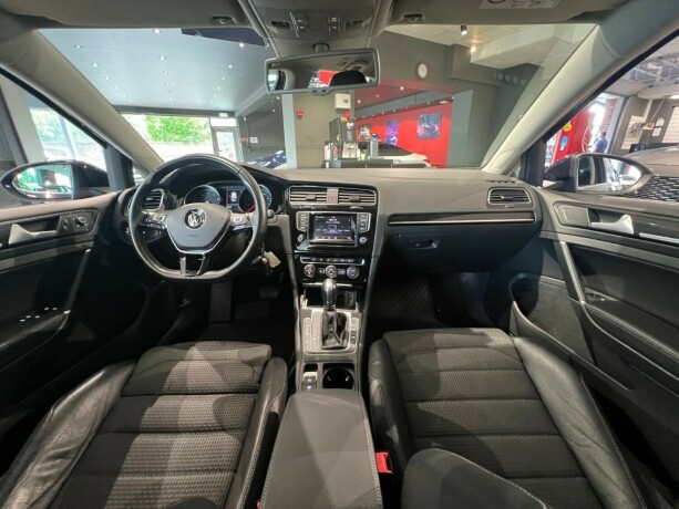 volkswagen-golf-bensin-2015-big-13