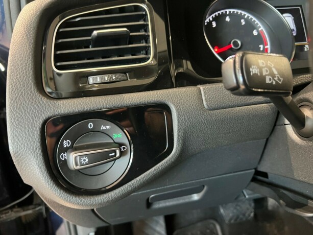 volkswagen-golf-bensin-2015-big-25