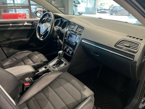 volkswagen-golf-bensin-2015-big-16