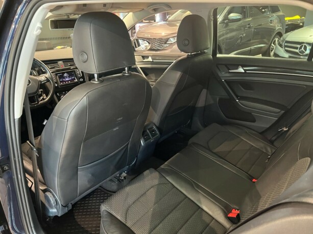 volkswagen-golf-bensin-2015-big-12