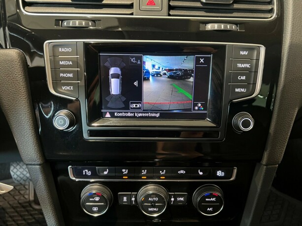 volkswagen-golf-bensin-2015-big-23