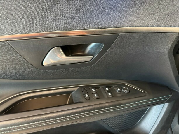 peugeot-5008-diesel-2021-big-26