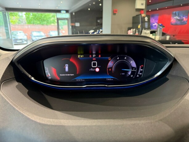 peugeot-5008-diesel-2021-big-24