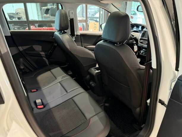 peugeot-2008-bensin-2017-big-17