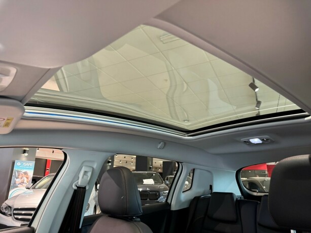 peugeot-2008-bensin-2017-big-27