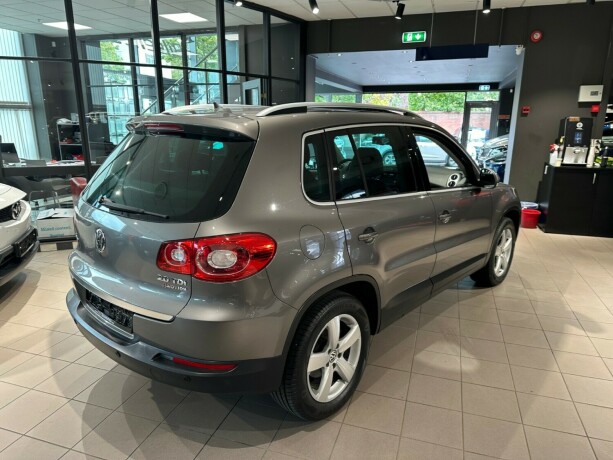volkswagen-tiguan-diesel-2010-big-6