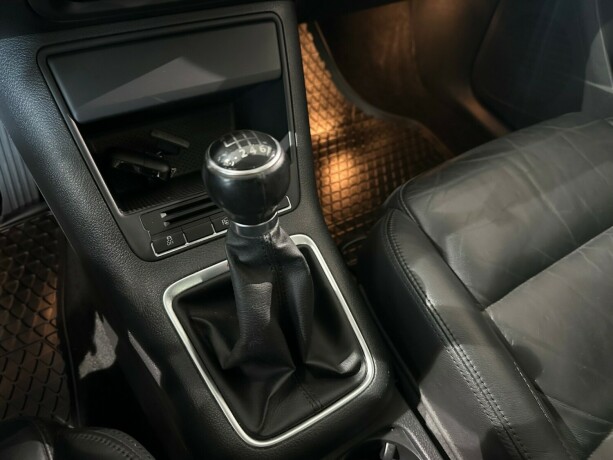 volkswagen-tiguan-diesel-2010-big-17