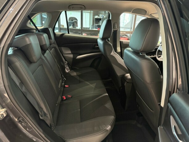 suzuki-sx4-s-cross-elektrisitetbensin-2024-big-18