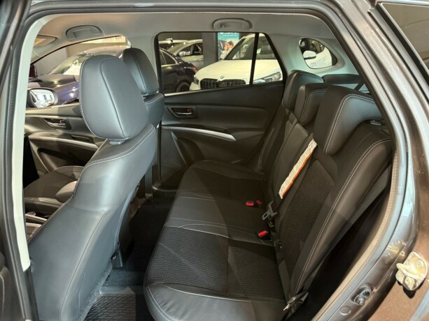 suzuki-sx4-s-cross-elektrisitetbensin-2024-big-11