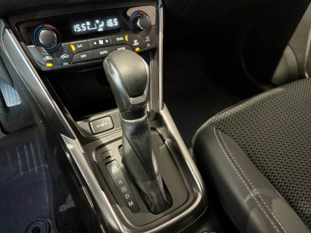 suzuki-sx4-s-cross-elektrisitetbensin-2024-big-21