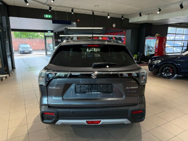 suzuki-sx4-s-cross-elektrisitetbensin-2024-big-5