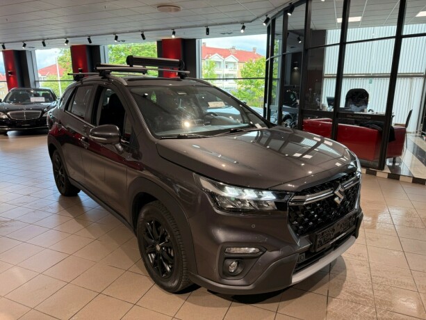 suzuki-sx4-s-cross-elektrisitetbensin-2024-big-8