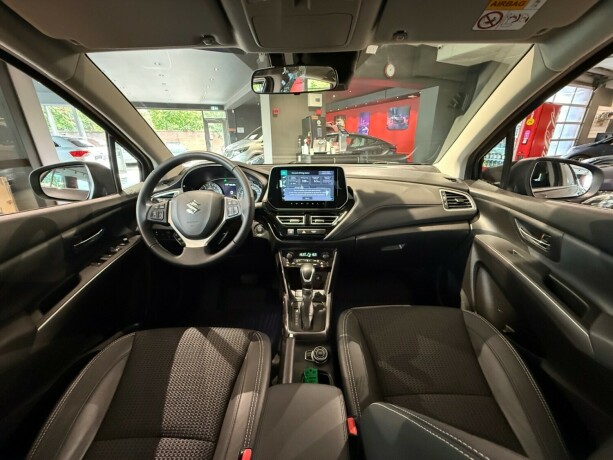 suzuki-sx4-s-cross-elektrisitetbensin-2024-big-15