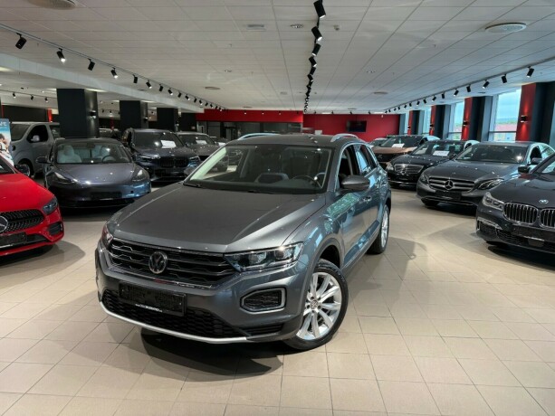 volkswagen-t-roc-bensin-2018-big-0