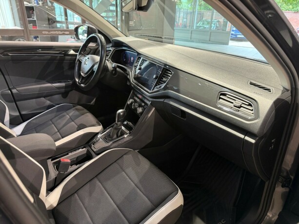 volkswagen-t-roc-bensin-2018-big-15