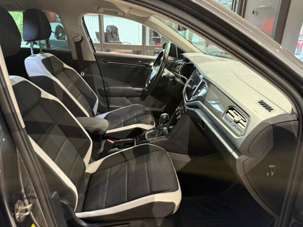 volkswagen-t-roc-bensin-2018-big-20