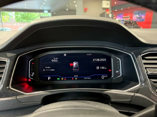 volkswagen-t-roc-bensin-2018-big-22