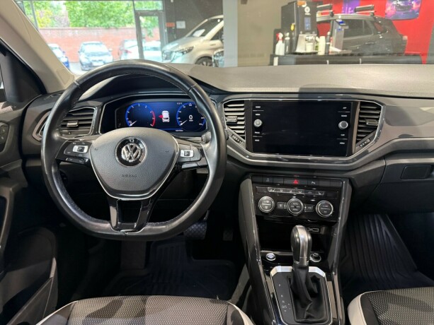 volkswagen-t-roc-bensin-2018-big-12