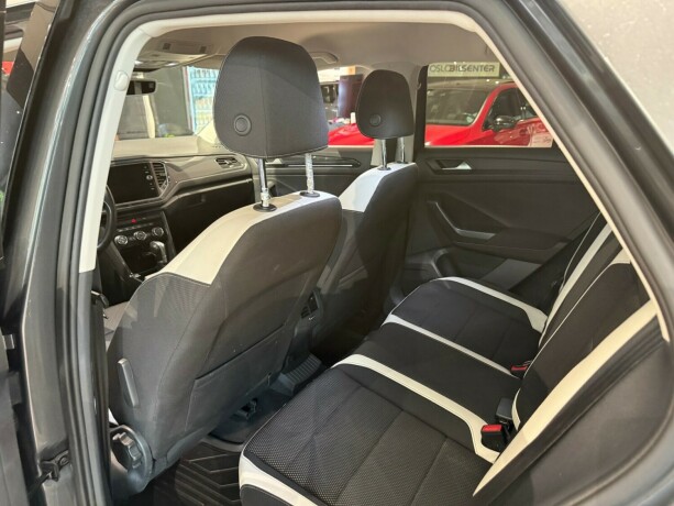 volkswagen-t-roc-bensin-2018-big-14