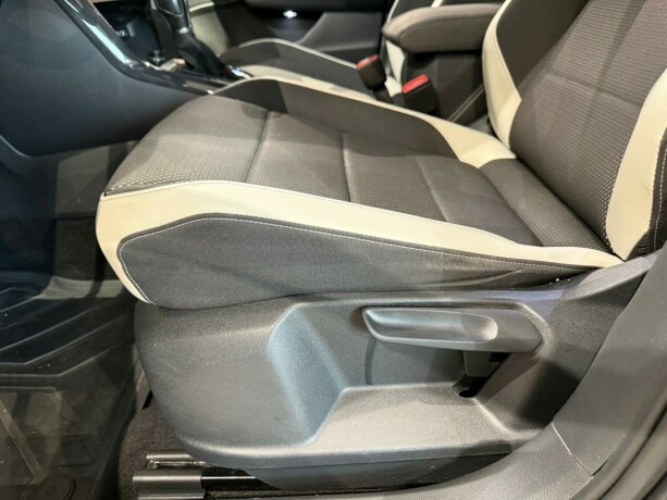 volkswagen-t-roc-bensin-2018-big-28