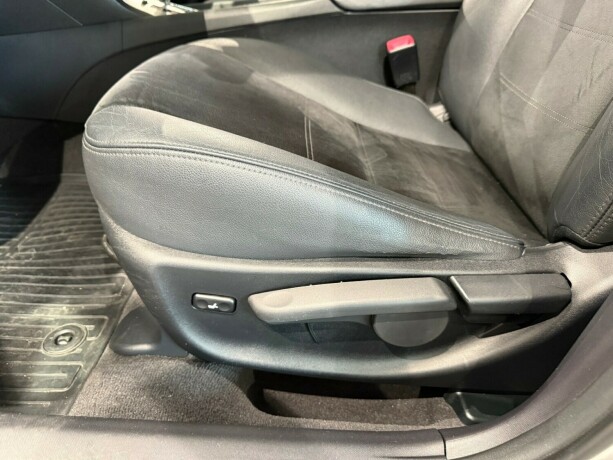 toyota-avensis-bensin-2014-big-27