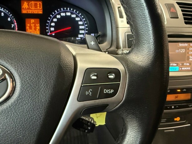 toyota-avensis-bensin-2014-big-19