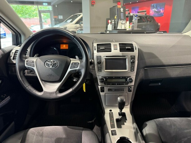 toyota-avensis-bensin-2014-big-11