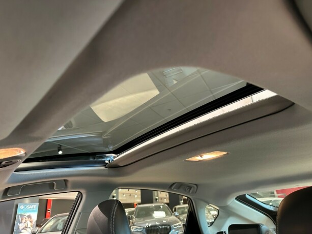 toyota-prius-bensin-2013-big-27