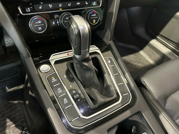 volkswagen-passat-diesel-2017-big-21