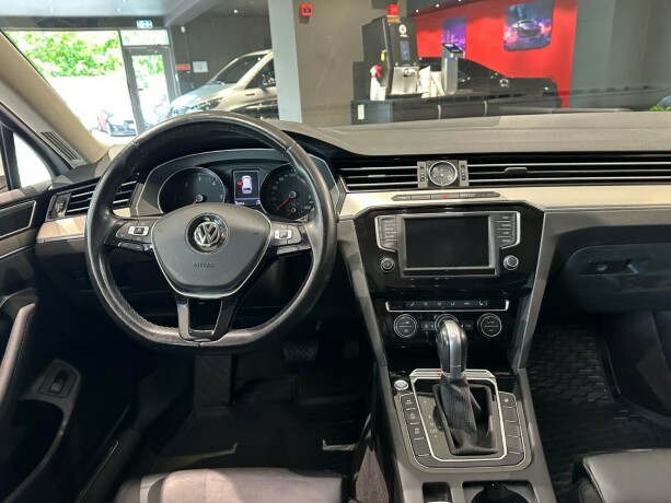 volkswagen-passat-diesel-2017-big-15