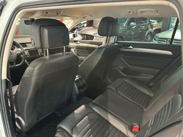 volkswagen-passat-diesel-2017-big-11