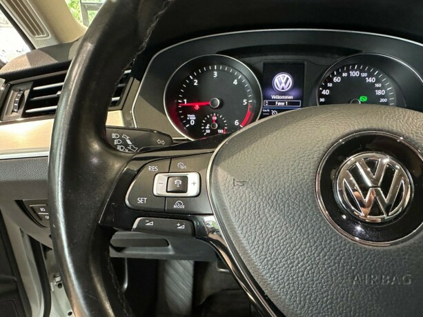 volkswagen-passat-diesel-2017-big-22