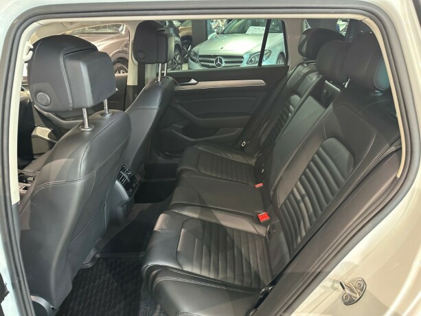 volkswagen-passat-diesel-2017-big-12