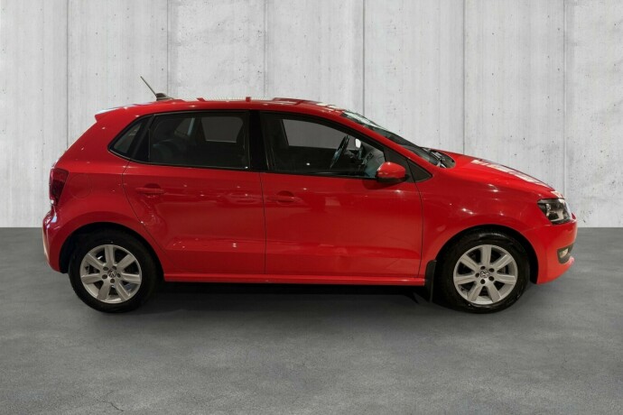 volkswagen-polo-diesel-2011-big-5