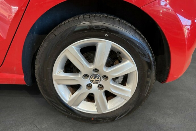 volkswagen-polo-diesel-2011-big-23