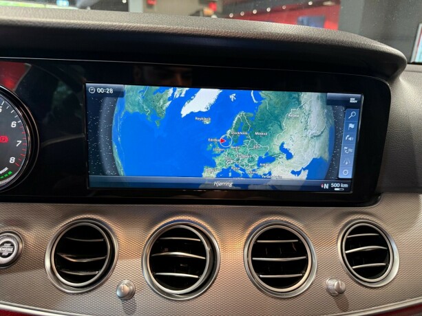 mercedes-benz-e-klasse-elektrisitetbensin-2018-big-21