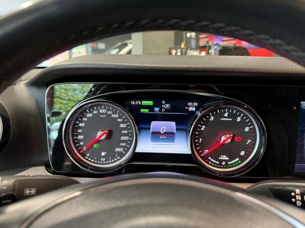 mercedes-benz-e-klasse-elektrisitetbensin-2018-big-25