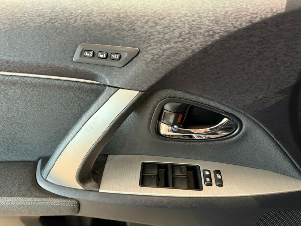 toyota-avensis-bensin-2014-big-24