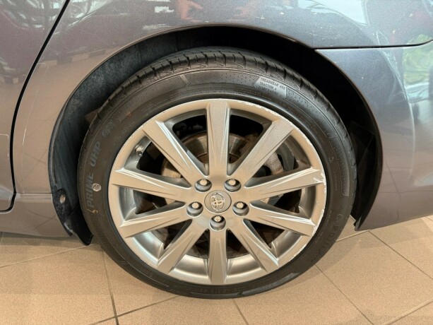 toyota-avensis-bensin-2014-big-27