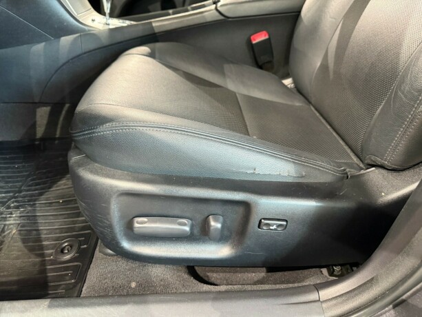 toyota-avensis-bensin-2014-big-28